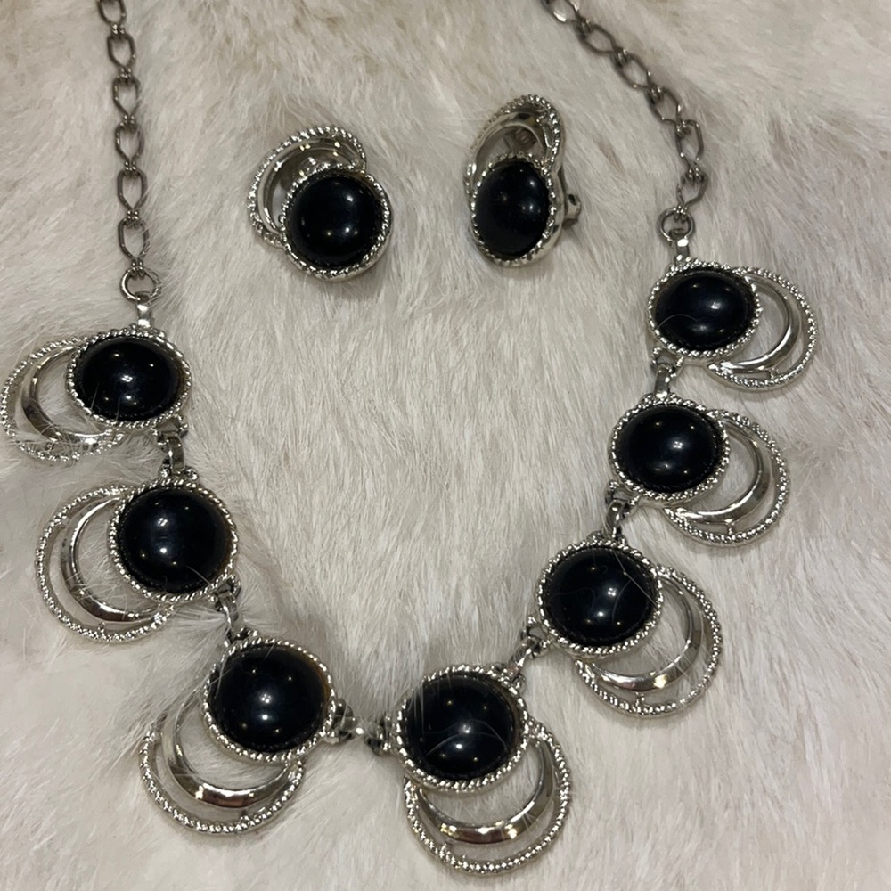 Vintage Sarah Coventry Necklace and Earrings